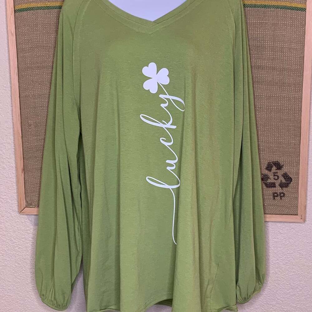 YMING St. Patrick's Day Women's Plus Size 2XL Lucky Shamrock V-Neck Long Sleeve